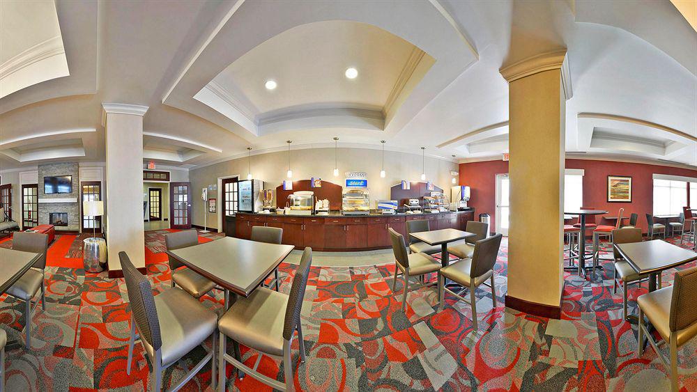 Holiday Inn Express Hotel & Suites Detroit-Utica By Ihg Exterior foto