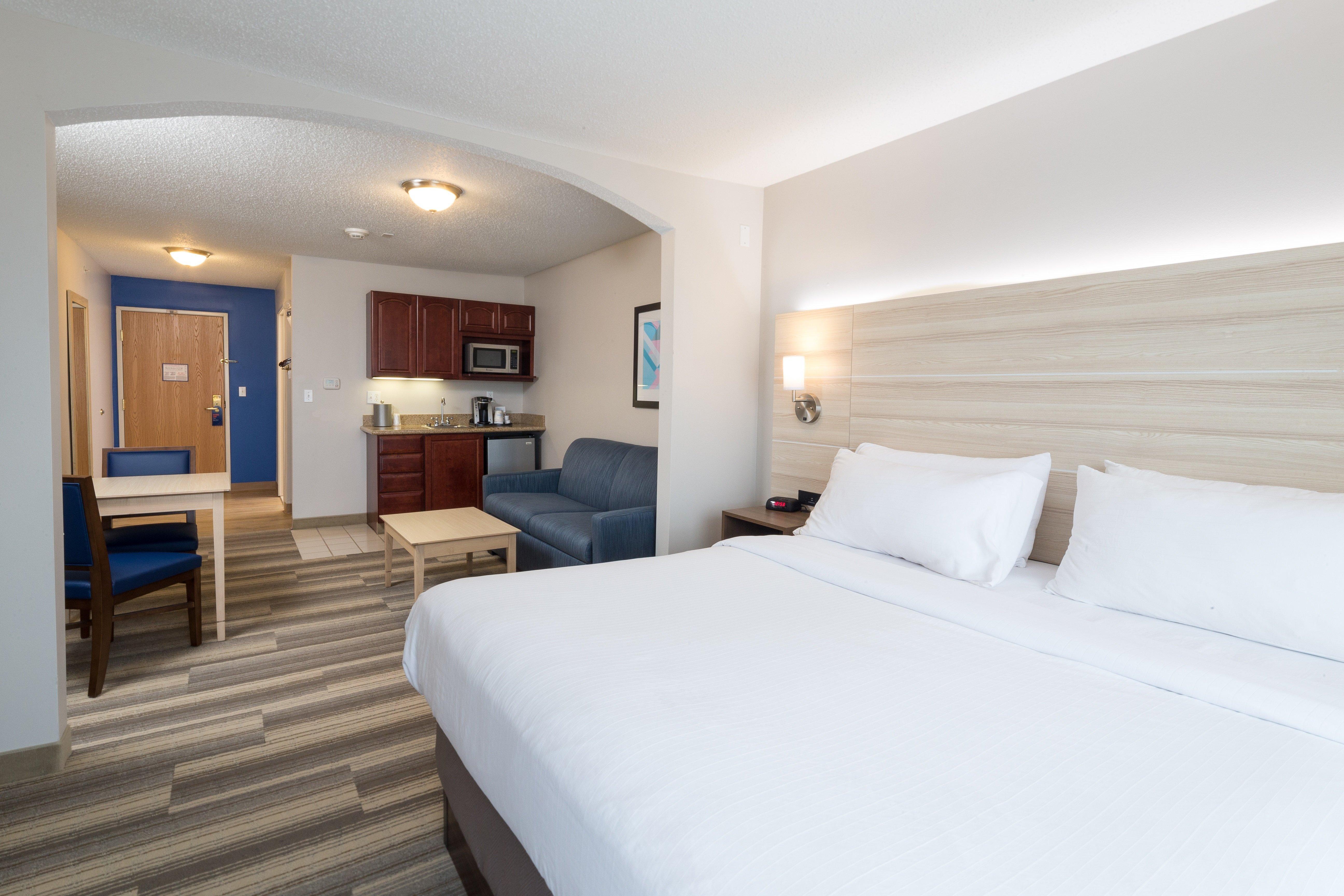 Holiday Inn Express Hotel & Suites Detroit-Utica By Ihg Exterior foto