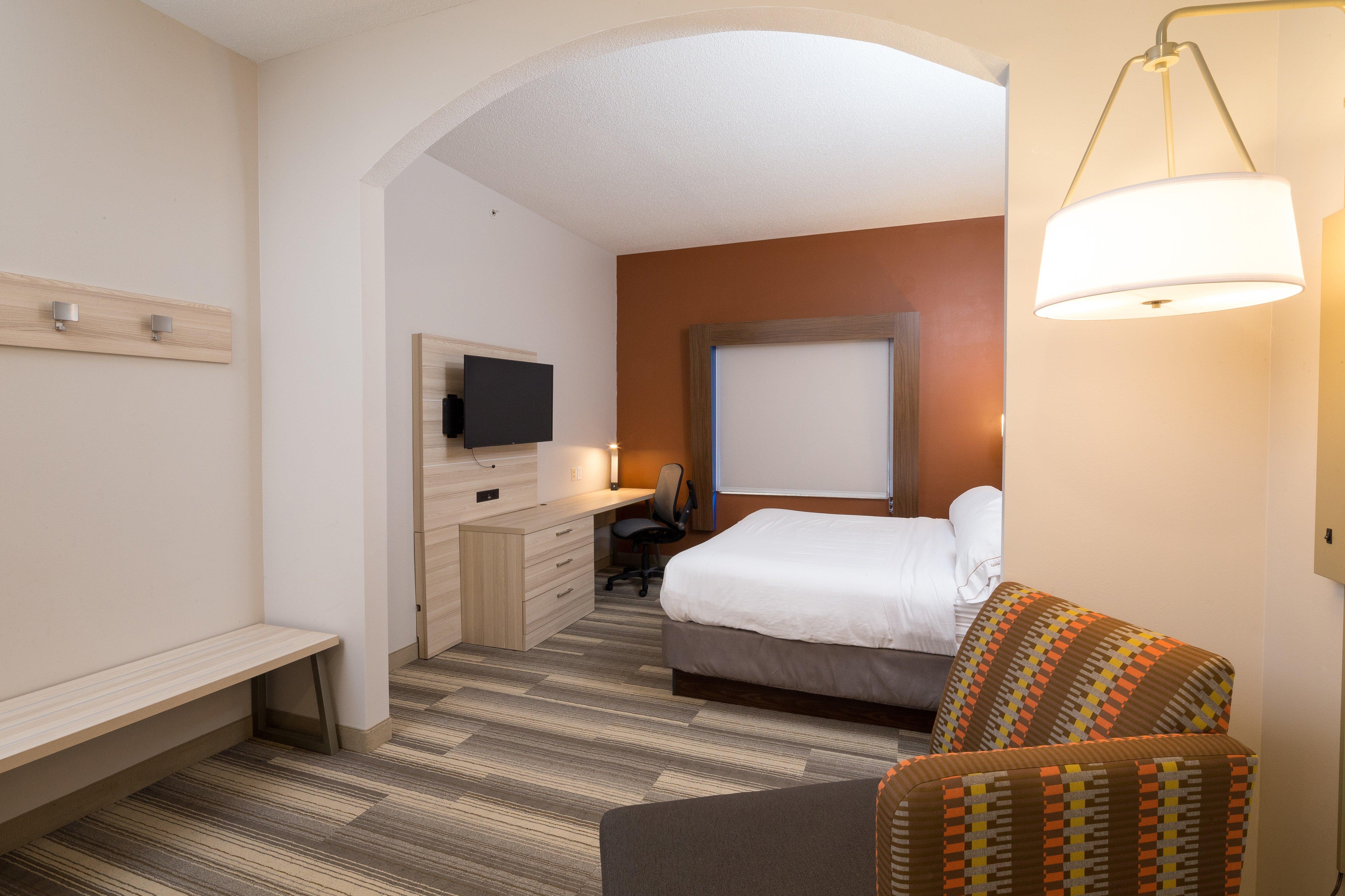 Holiday Inn Express Hotel & Suites Detroit-Utica By Ihg Exterior foto