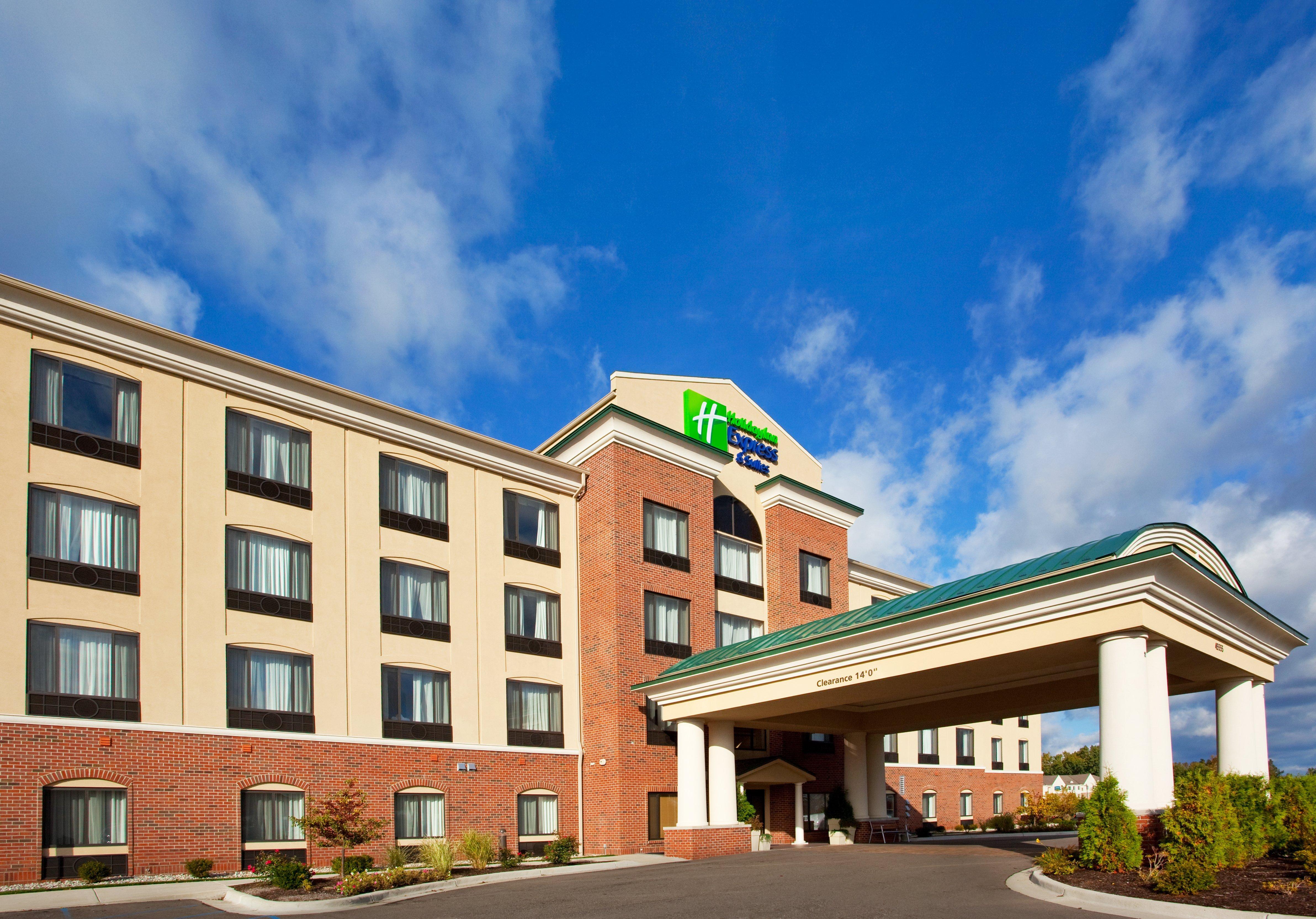 Holiday Inn Express Hotel & Suites Detroit-Utica By Ihg Exterior foto